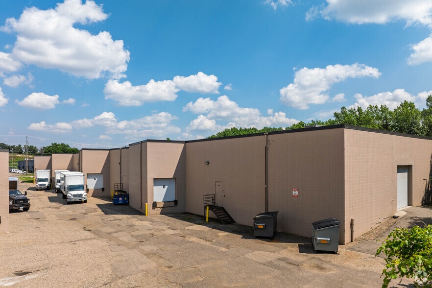 7630-7674 Washington Ave S, Eden Prairie, MN for lease - Building Photo - Image 3 of 4