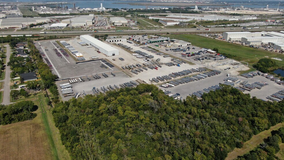 11100 Highway 225, La Porte, TX à vendre - Aérien - Image 2 de 3