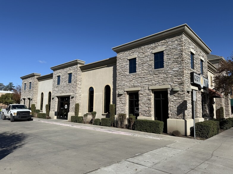 120 E F St, Oakdale, CA for lease - Building Photo - Image 2 of 5