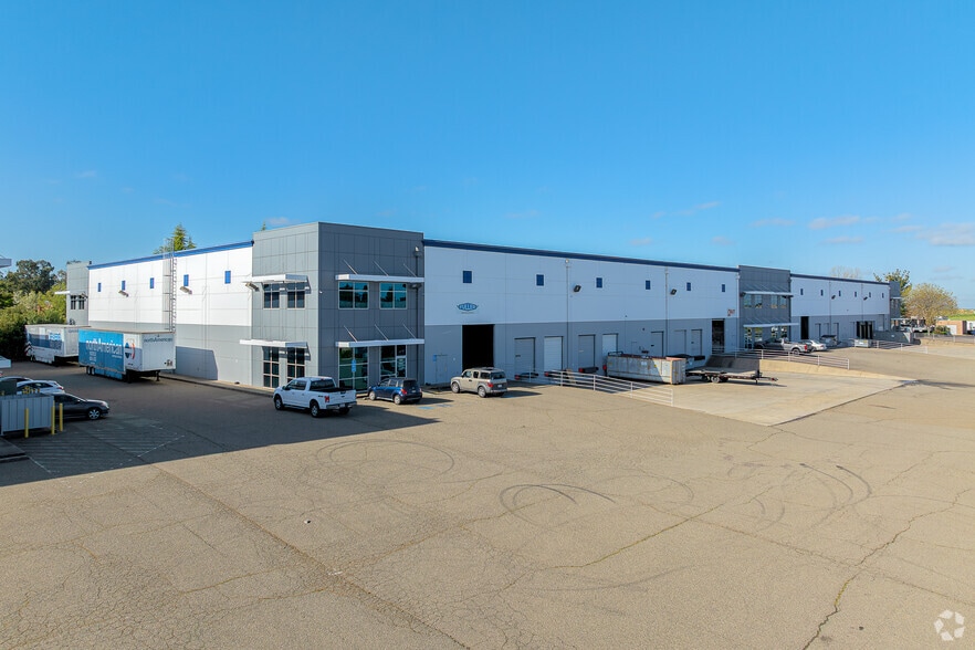 3735 Cincinnati Ave, Rocklin, CA for lease - Primary Photo - Image 1 of 7