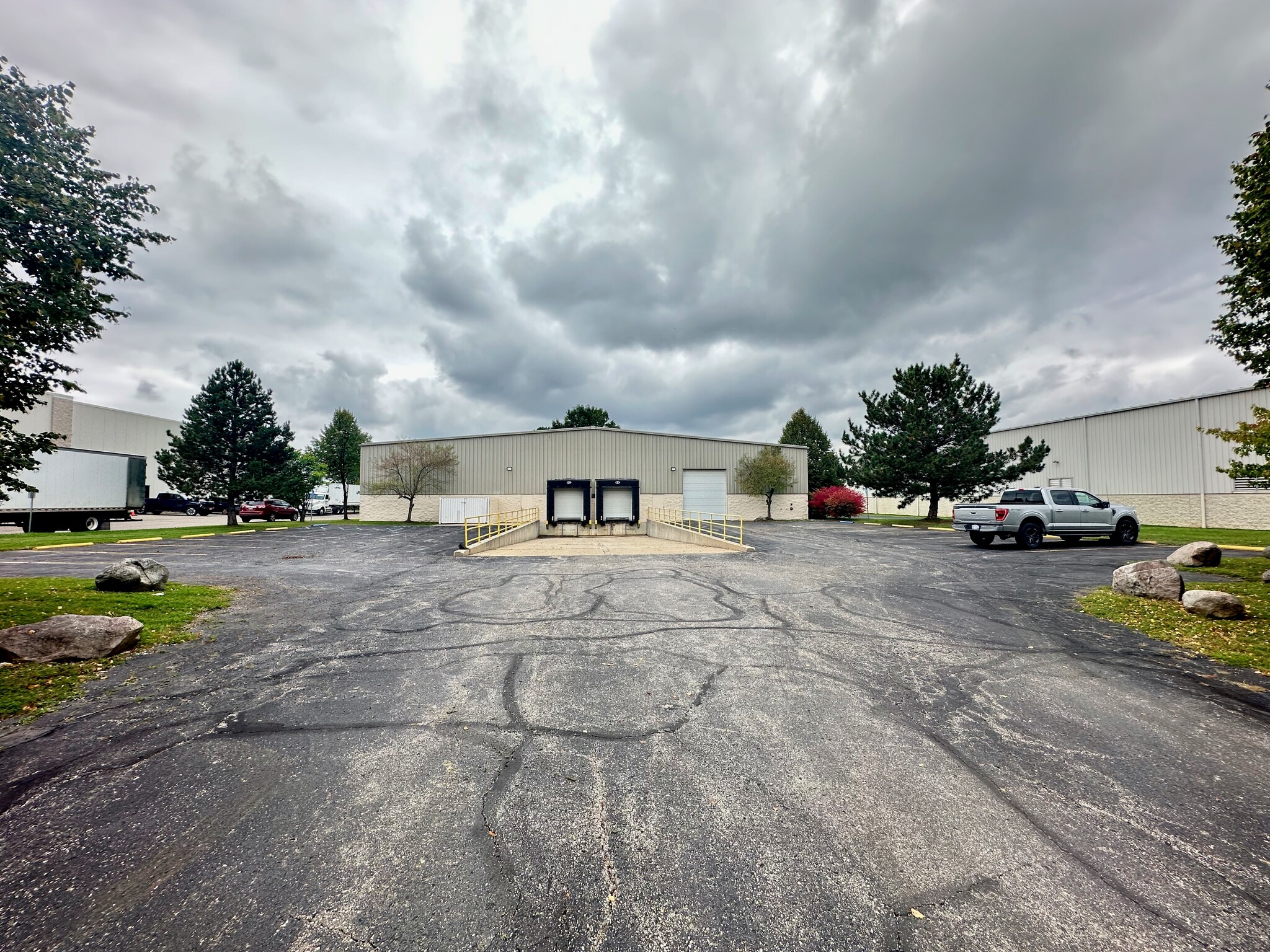 1063 Packard Dr, Howell, MI for sale Building Photo- Image 1 of 1