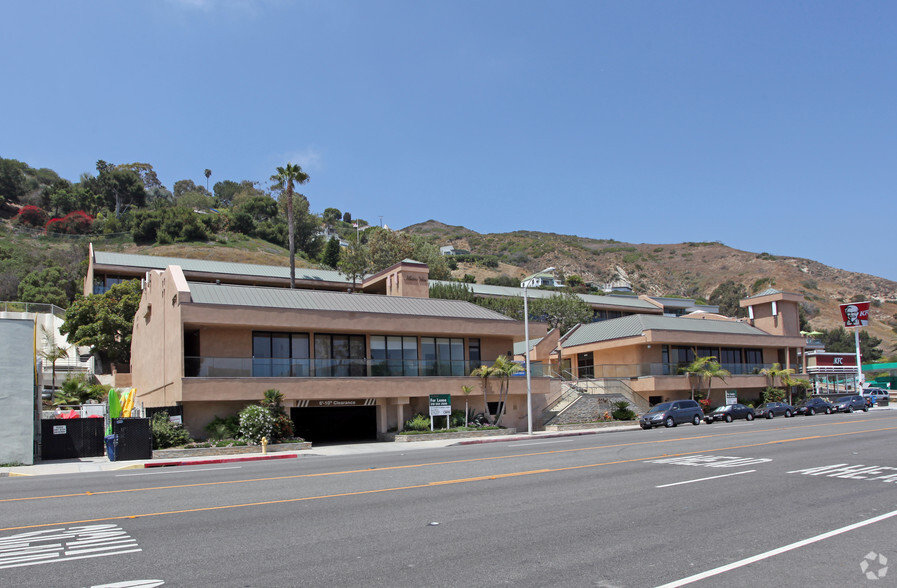 22751-22761 Pacific Coast Hwy, Malibu, CA à louer - Photo principale - Image 1 de 8