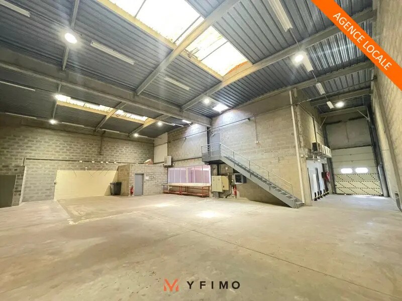 Flex in Épône for lease Interior Photo- Image 1 of 6