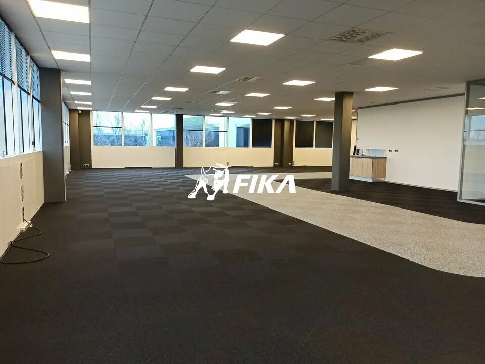 298 Allée Du Lac, Labège for lease Interior Photo- Image 1 of 8