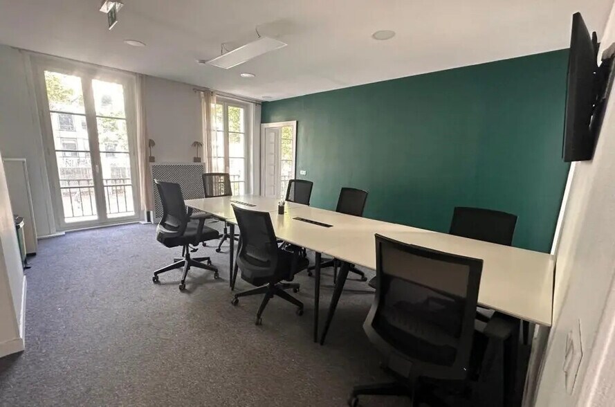 29 Boulevard Saint-Martin, Paris à louer - Photo du bâtiment - Image 2 de 12