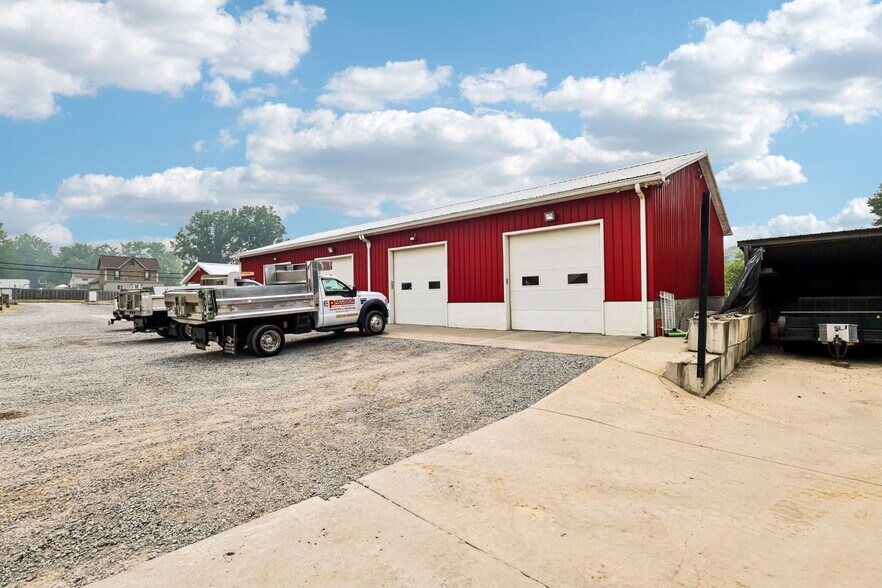 3220 McCartney Rd, Youngstown, OH à vendre - Photo du bâtiment - Image 3 de 55