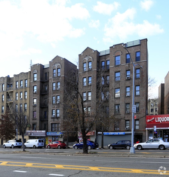 2095 Grand Concourse, Bronx, NY for lease - Primary Photo - Image 1 of 8