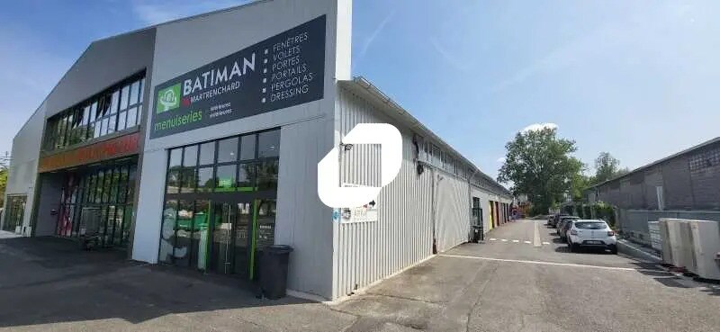 Flex in Bègles for lease Building Photo- Image 1 of 16