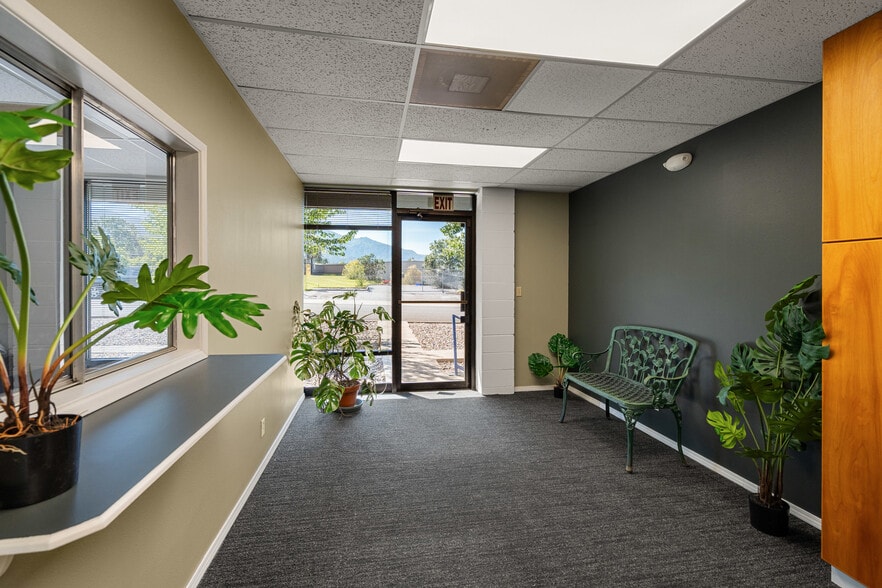 710 Jefferson Ave, Ashland, OR for sale - Lobby - Image 3 of 18