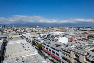 1016 S Towne Ave, Los Angeles, CA - Aérien  Vue de la carte