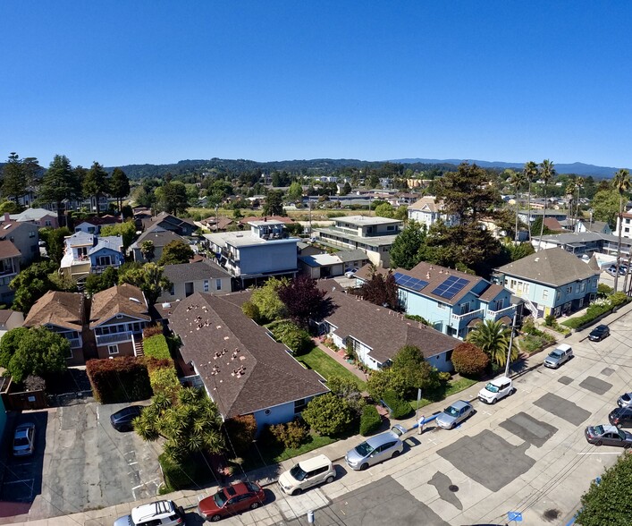 120 Trinity St, Santa Cruz, CA à vendre - Photo du bâtiment - Image 3 de 5