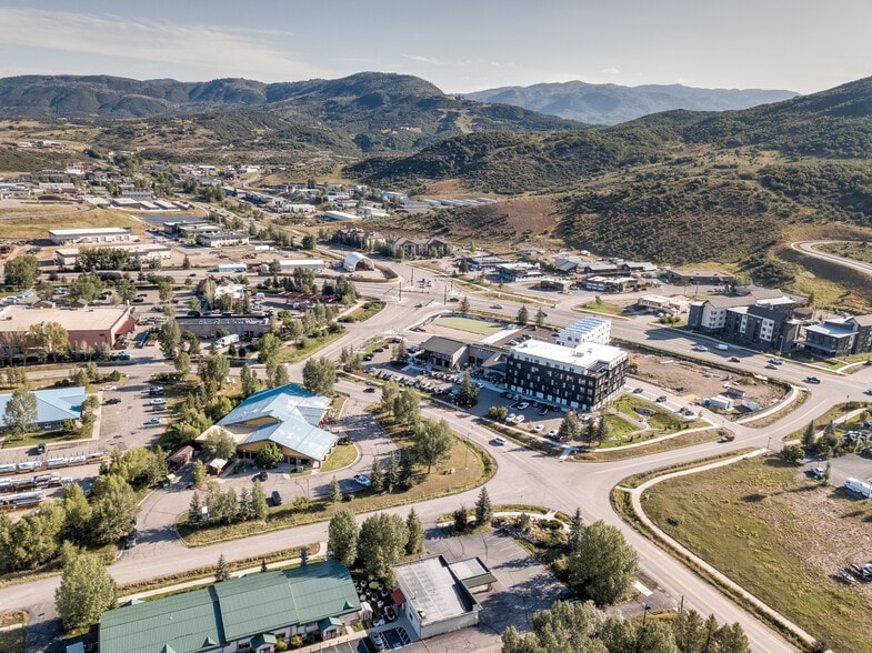 1855 Shield Dr, Steamboat Springs, CO for sale - Building Photo - Image 2 of 27