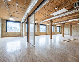 310 Spadina Ave, Toronto, ON à louer Photo intérieure- Image 2 de 7