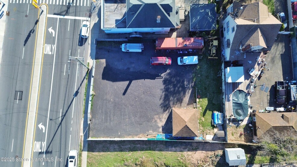 4185 Hylan Blvd, Staten Island, NY à louer - Photo du bâtiment - Image 3 de 5