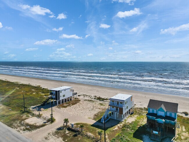 Plus de détails pour 10602 Blue Water Hwy, Freeport, TX - Multi-résidentiel à vendre