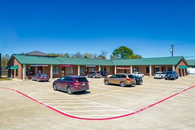 More details for 2002 S Stemmons Fwy, Lake Dallas, TX - Office for Lease