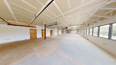 140 N Westmonte Dr, Altamonte Springs, FL for lease Interior Photo- Image 2 of 3