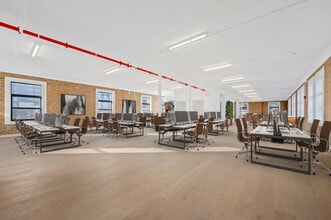 134 Broadway, Brooklyn, NY à louer Photo intérieure- Image 2 de 6