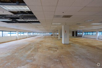 5440 N Cumberland Ave, Chicago, IL for lease Interior Photo- Image 2 of 3