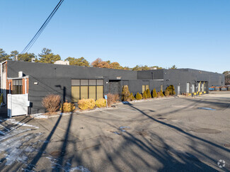 Plus de détails pour 110 Emjay Blvd, Brentwood, NY - Industriel à vendre