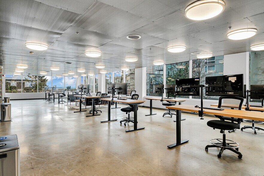 2727 Western Ave, Seattle, WA à louer - Photo intérieure - Image 2 de 38