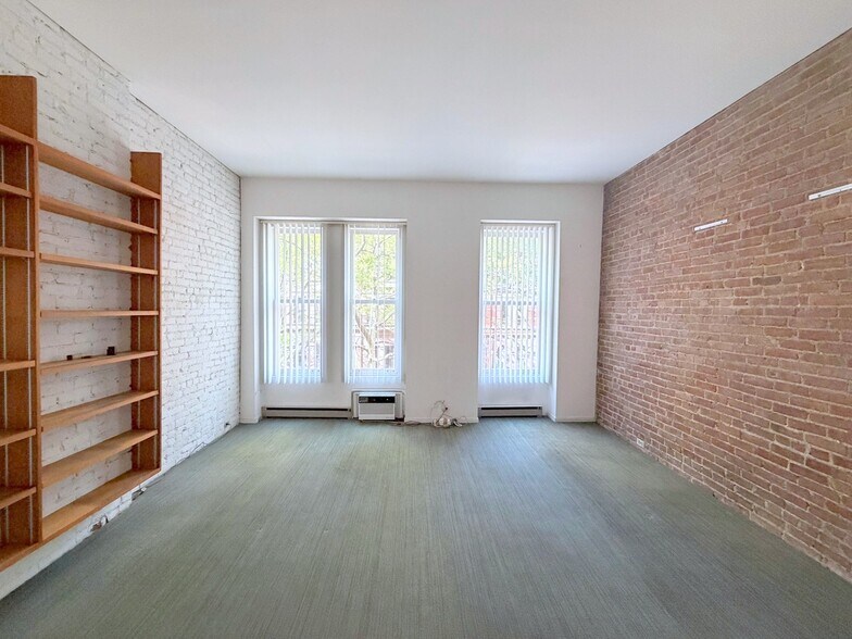 161 W 88th St, New York, NY à louer - Photo du bâtiment - Image 3 de 5