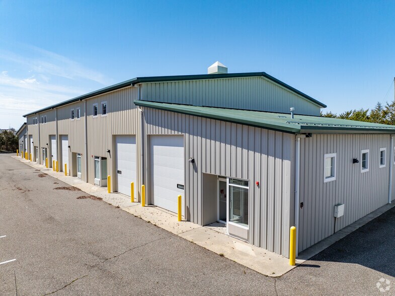 1 Leecon Ct, Southampton, NY à vendre - Photo principale - Image 1 de 1