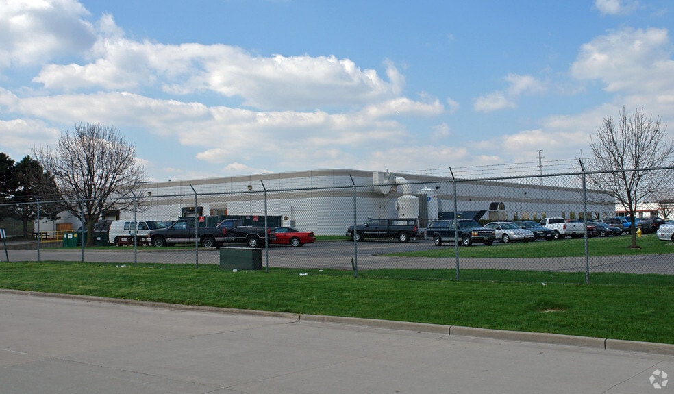 2070 Heller Dr, Dayton, OH for sale - Building Photo - Image 3 of 5