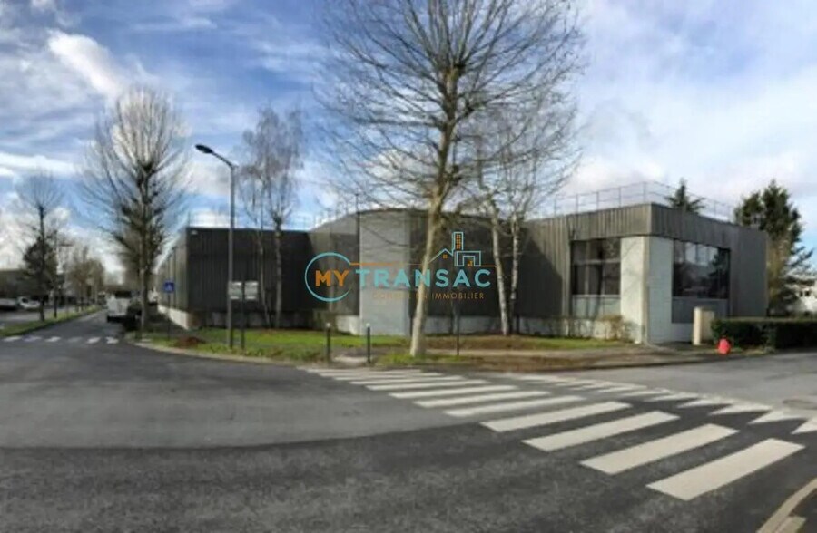 Industrial in Collégien for lease - Building Photo - Image 2 of 6