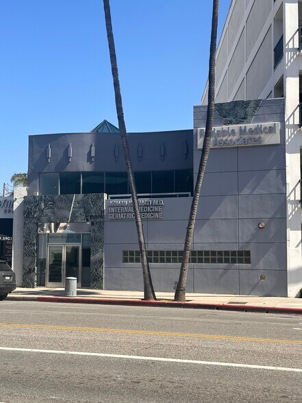 8677 Wilshire Blvd, Beverly Hills, CA à louer - Photo du bâtiment - Image 3 de 7