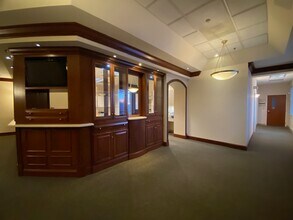 950 N York Rd, Hinsdale, IL for lease Building Photo- Image 2 of 11