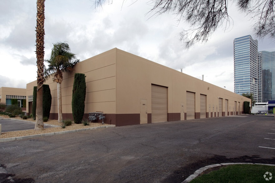 3055-3091 W Tompkins Ave, Las Vegas, NV for lease - Building Photo - Image 2 of 8