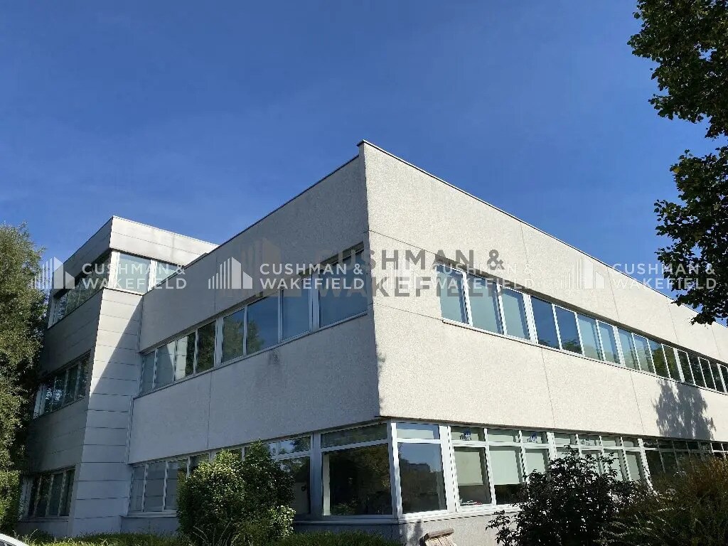 Office in Entzheim for lease Building Photo- Image 1 of 14