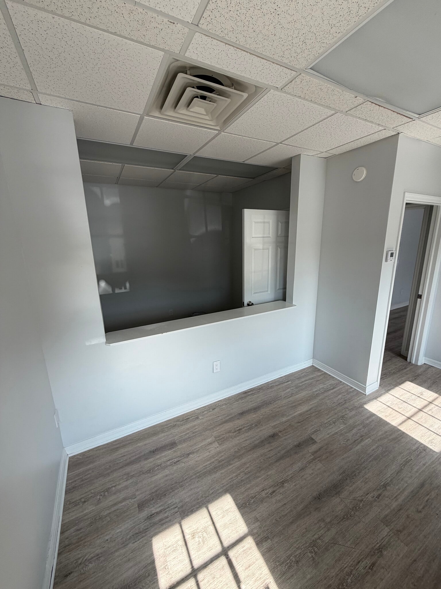 6718-6726 Lone Oak Blvd, Naples, FL for lease Interior Photo- Image 1 of 5