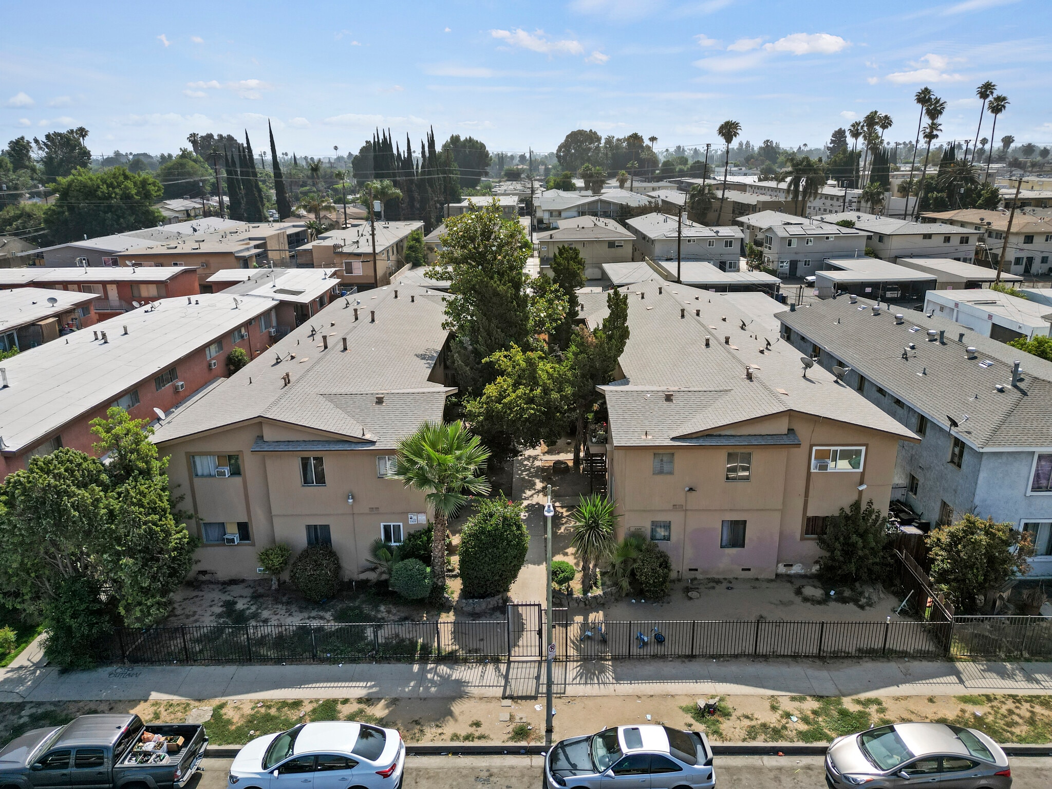7336-7340 Milwood Ave, Canoga Park, Canoga Park, CA for sale Primary Photo- Image 1 of 10