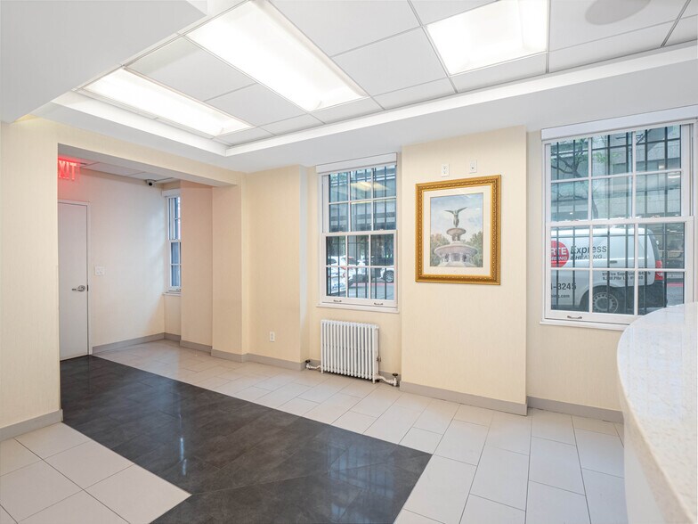 901-903 Lexington Ave, New York, NY à vendre - Photo intérieure - Image 3 de 20