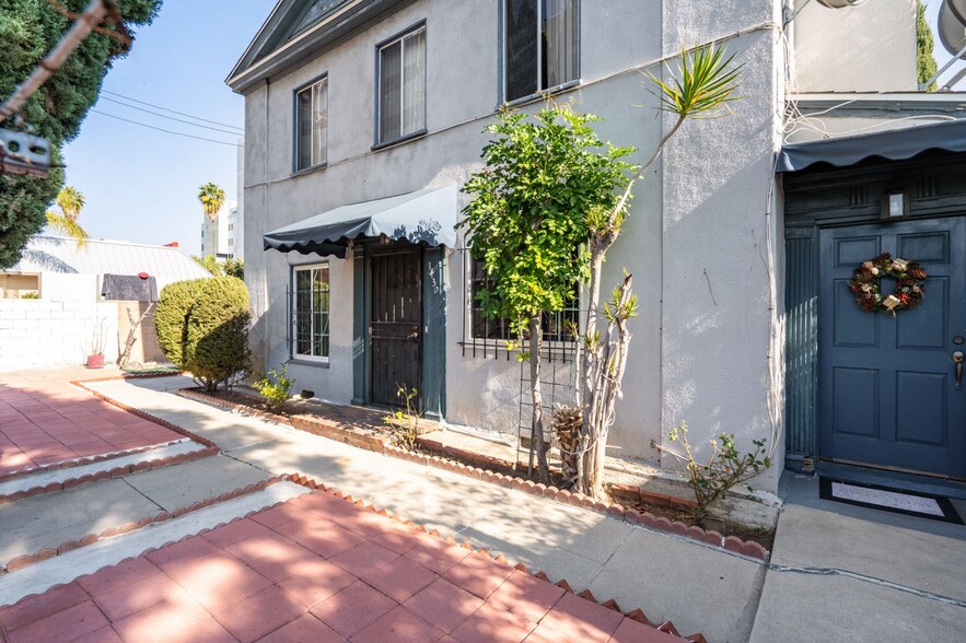 1428 N Kenmore Ave, Los Angeles, CA à vendre - Photo du b timent - Image 1 de 30