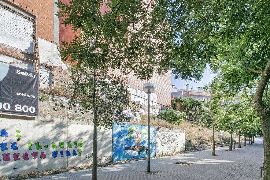 Terrain dans Barcelone, Barcelona à vendre - Photo du bâtiment - Image 2 de 20