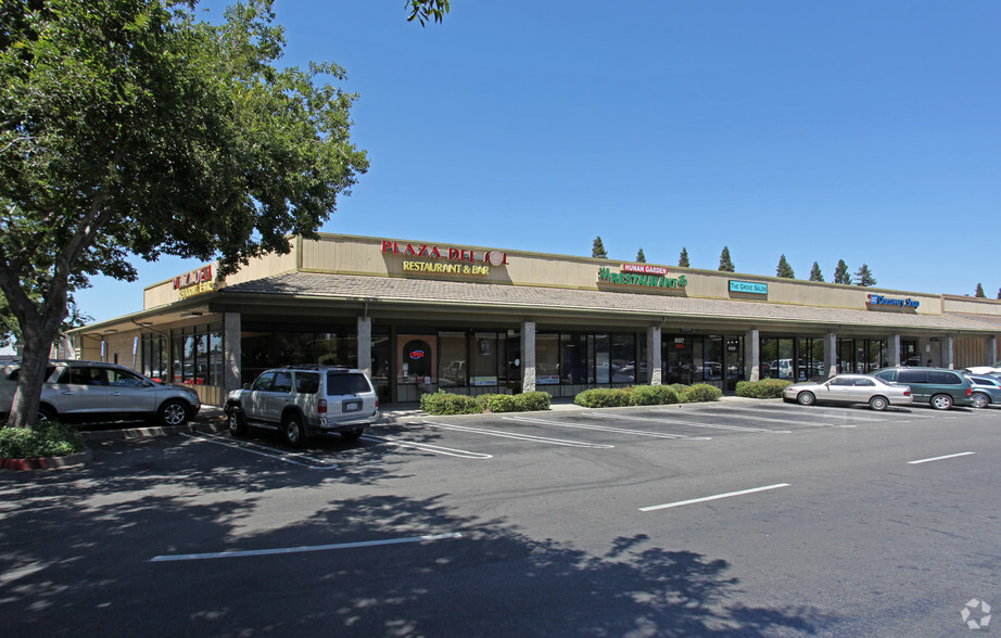 8523-8535 Elk Grove Blvd, Elk Grove, CA for sale - Primary Photo - Image 1 of 6