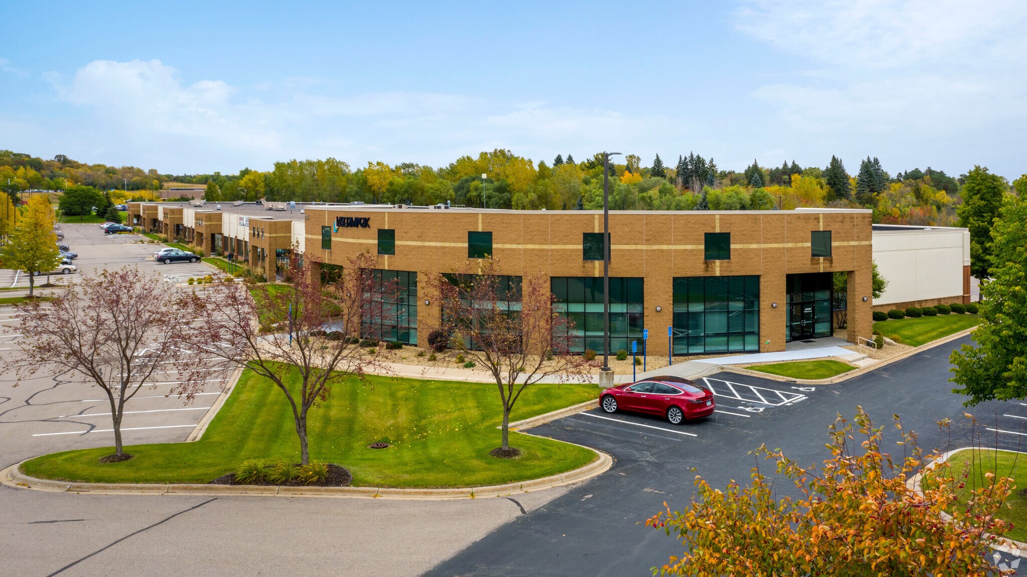 2945 Lone Oak Dr, Eagan, MN for lease Building Photo- Image 1 of 12