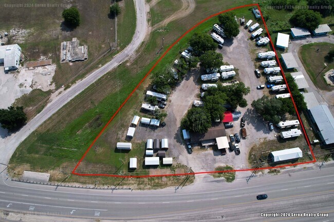 More details for 431 N Sunset Strip St, Kenedy, TX - Specialty for Sale