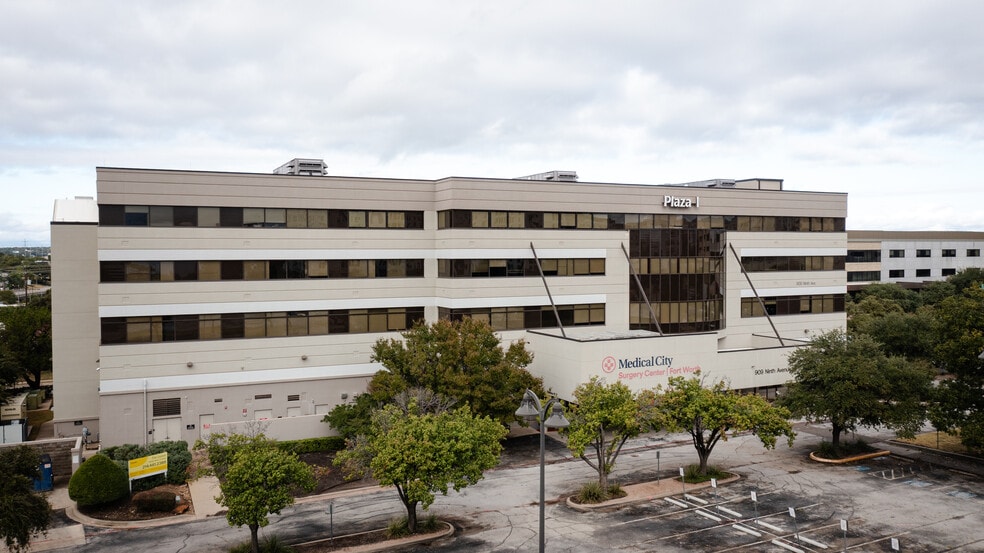 909 9th Ave, Fort Worth, TX for lease - Building Photo - Image 1 of 2