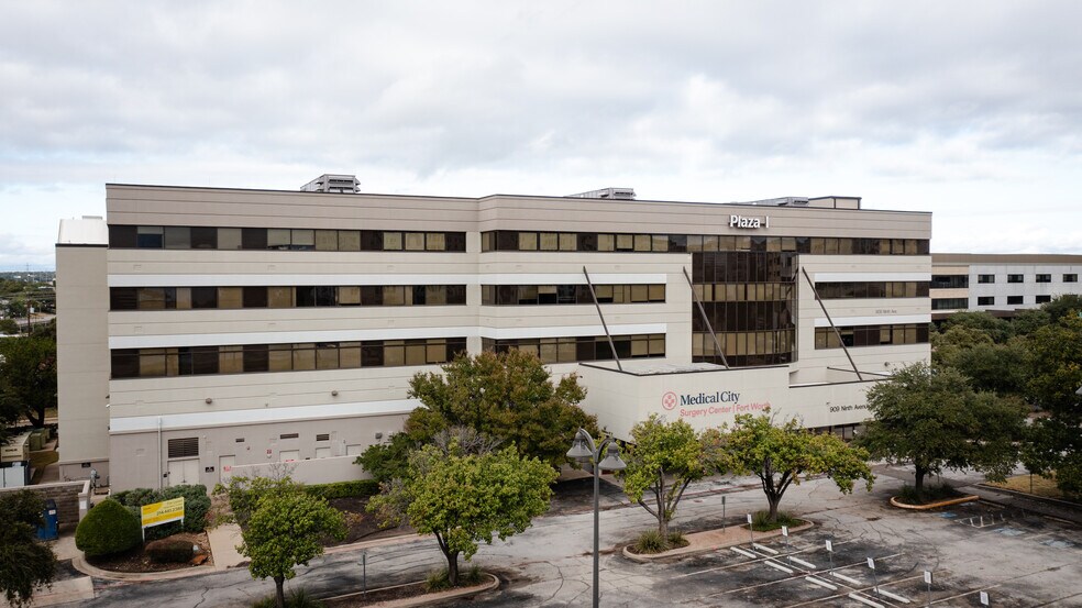 909 9th Ave, Fort Worth, TX à louer - Photo du bâtiment - Image 1 de 2