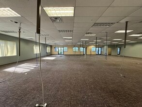9299 College Pky, Fort Myers, FL for lease Interior Photo- Image 2 of 13