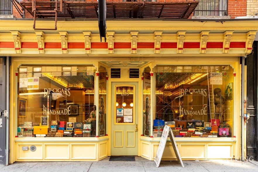 265 W 30th St, New York, NY for sale - Building Photo - Image 2 of 25