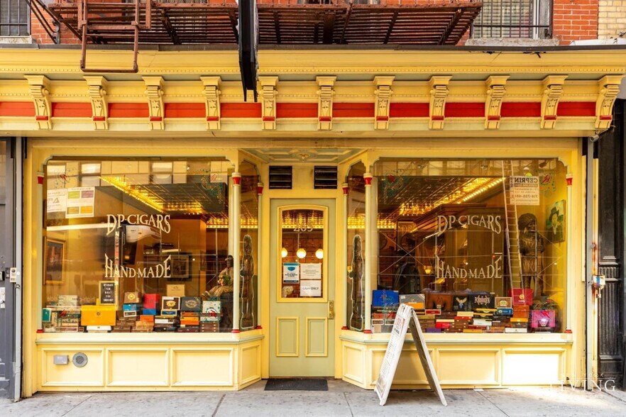 265 W 30th St, New York, NY à vendre - Photo du bâtiment - Image 2 de 25