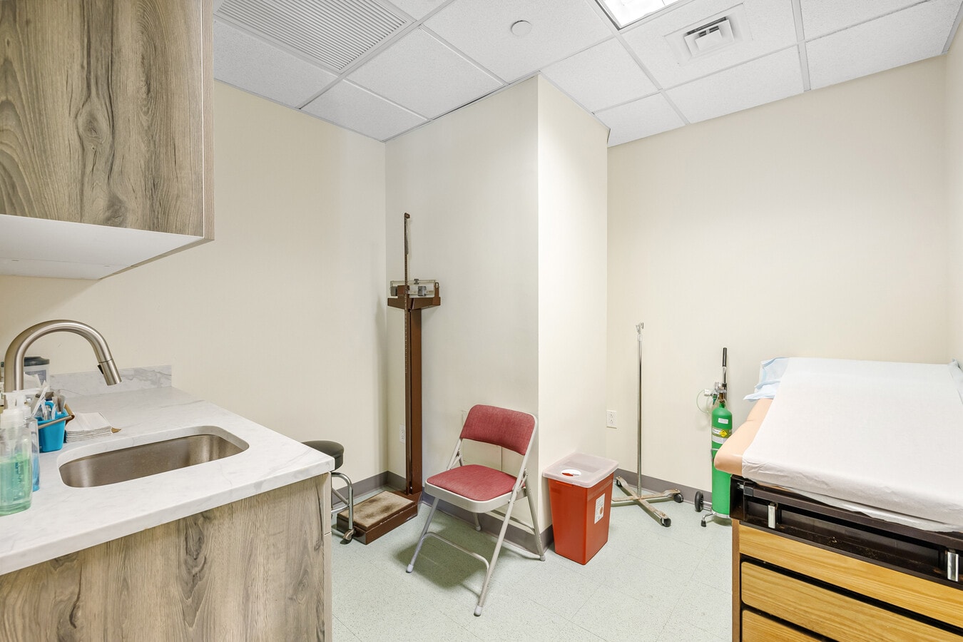 1 Hanson Pl, Brooklyn, NY 11243 - Unit 301 -  - Interior Photo - Image 1 of 6