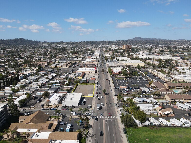 985 E Main St, El Cajon, CA for lease - Building Photo - Image 2 of 3