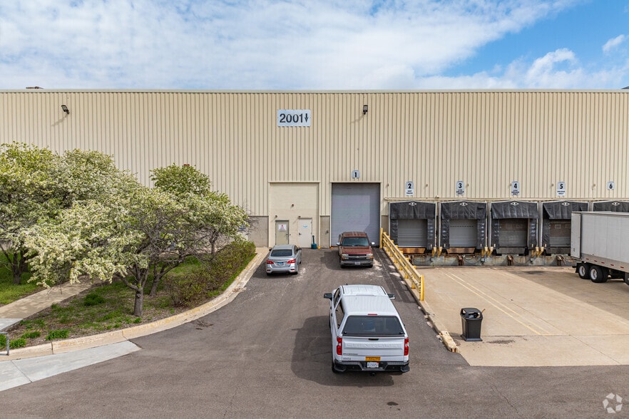 2001 Baseline Rd, Montgomery, IL for lease - Building Photo - Image 3 of 5