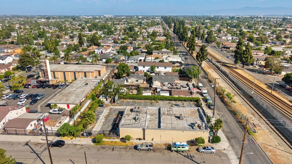 1709 N Willowbrook Ave, Compton, CA à vendre - Photo du bâtiment - Image 3 de 9